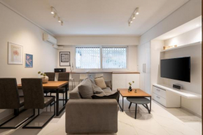 *Kolonaki Chic* Minimalist Studio in Athens